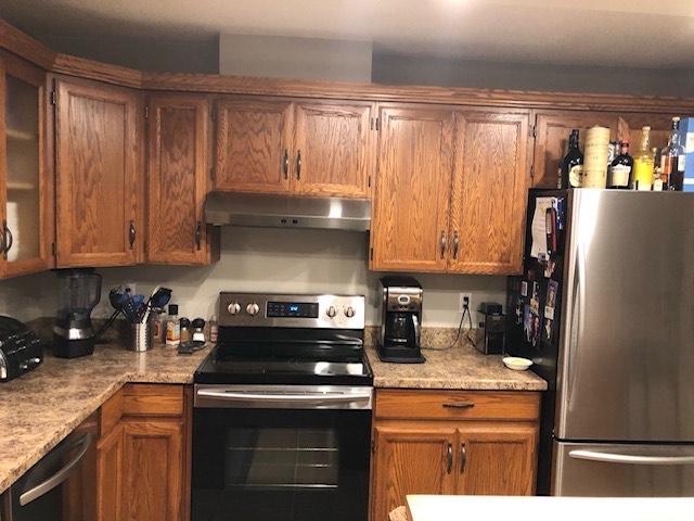 IMG_0306 PA Kitchen outdated